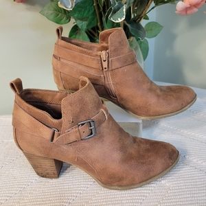 REPORT camel / cognac leather block heel western flare boots ankle booties